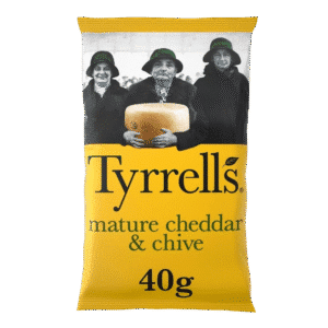 Tyrrells Mature Cheddar & Chive Crisps 40g